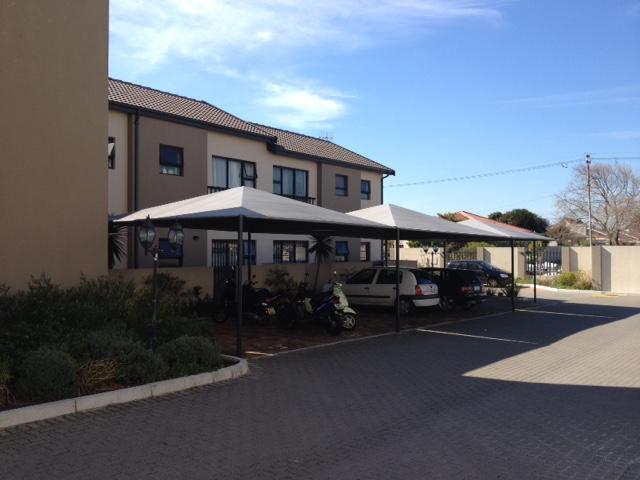 To Let 2 Bedroom Property for Rent in Lansdowne Western Cape